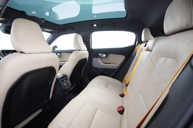 2022 Polestar 2 — photo 16 of 28