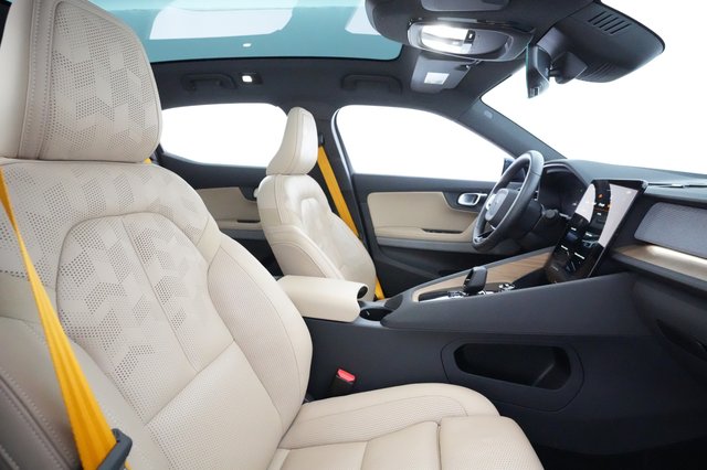 2022 Polestar 2 — photo 17 of 27