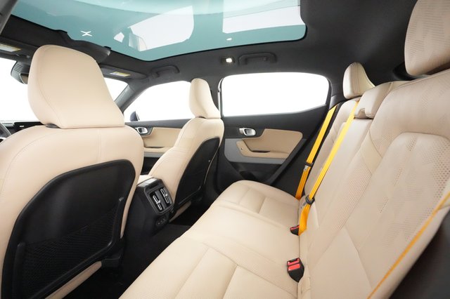 2022 Polestar 2 — photo 16 of 27