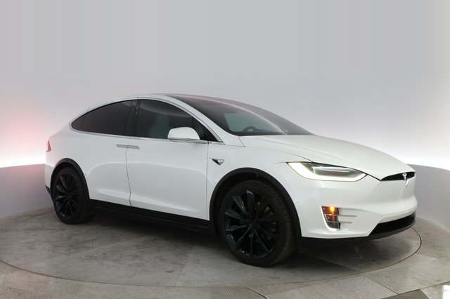 2020 Tesla Model X — photo 10 of 23