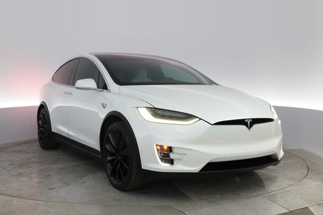 2020 Tesla Model X — photo 12 of 23