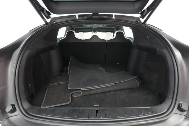 2020 Tesla Model X — photo 6 of 23