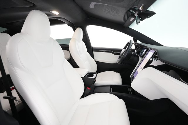 2020 Tesla Model X — photo 19 of 23