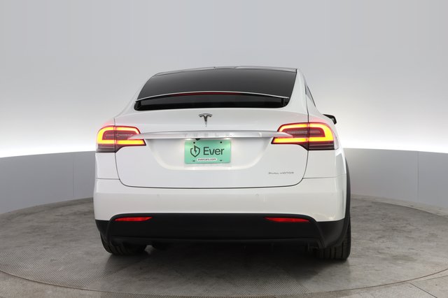 2020 Tesla Model X — photo 14 of 23