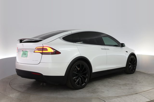 2020 Tesla Model X — photo 2 of 23