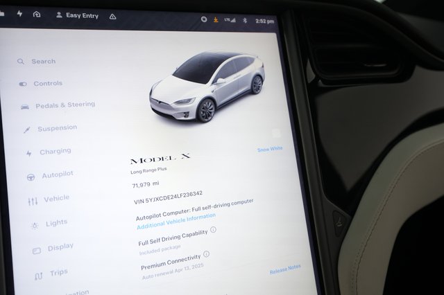 2020 Tesla Model X — photo 5 of 23