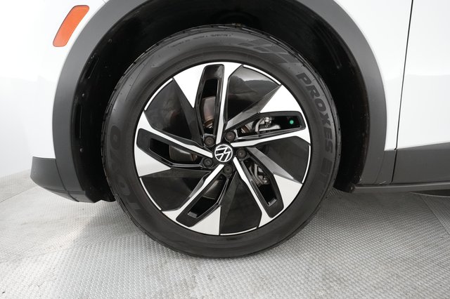 2021 Volkswagen ID.4 — photo 11 of 29