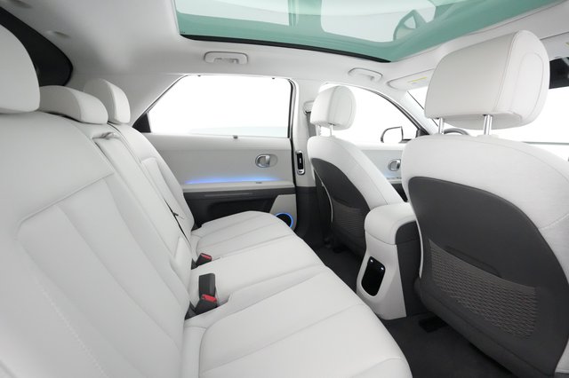 2023 Hyundai IONIQ 5 — photo 3 of 29