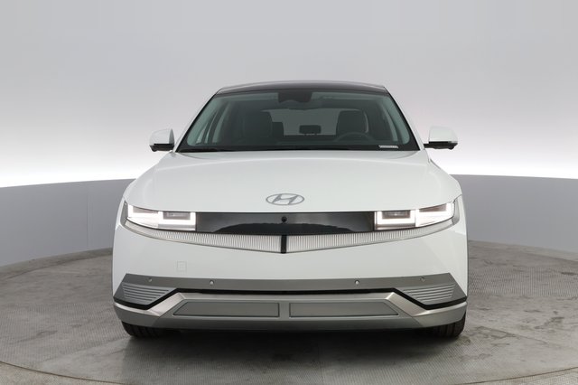 2024 Hyundai IONIQ 5 — photo 10 of 22