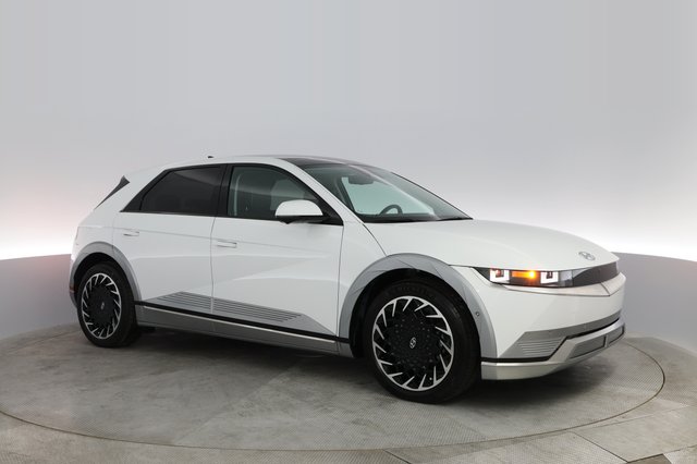 2024 Hyundai IONIQ 5 — photo 12 of 22