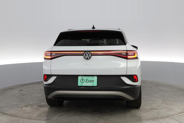 2021 Volkswagen ID.4 — photo 8 of 44
