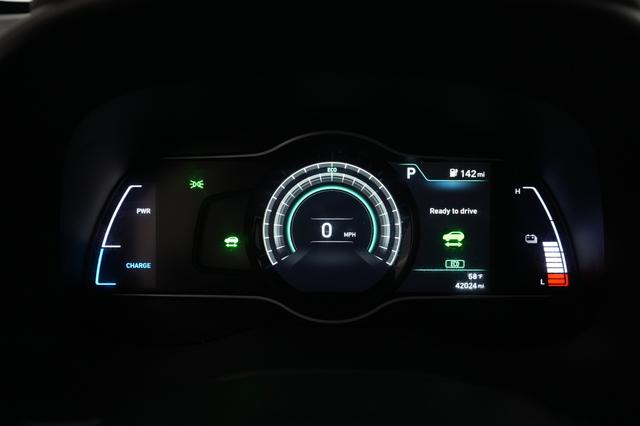 2021 Hyundai Kona — photo 6 of 27