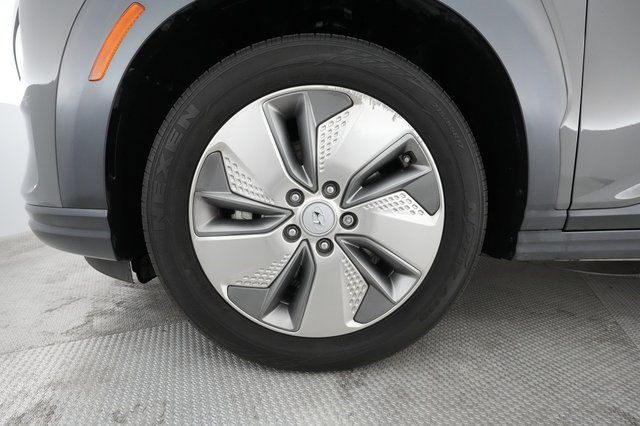 2021 Hyundai Kona — photo 7 of 27