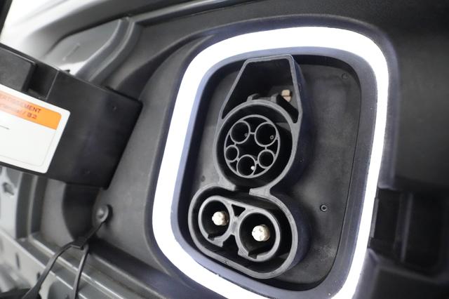 2021 Hyundai Kona — photo 8 of 27