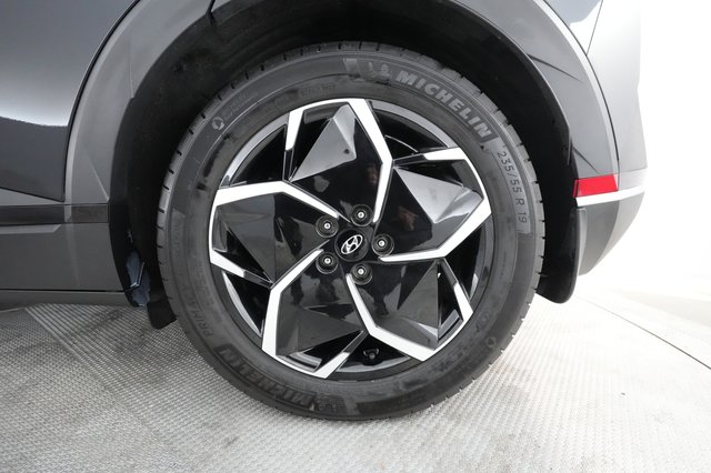 2023 Hyundai IONIQ 5 — photo 12 of 29