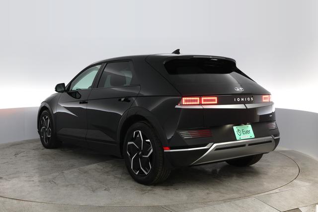 2023 Hyundai IONIQ 5 — photo 9 of 29