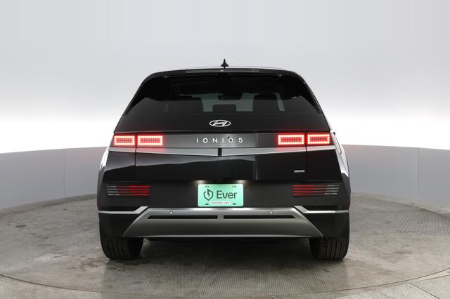 2023 Hyundai IONIQ 5 — photo 8 of 29