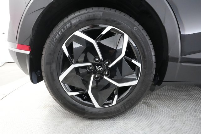 2023 Hyundai IONIQ 5 — photo 14 of 29