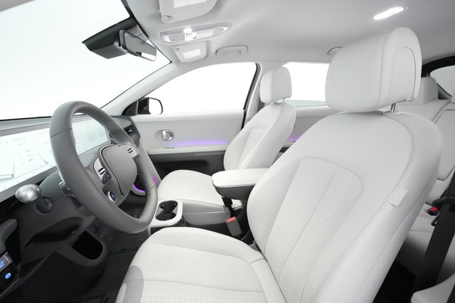 2023 Hyundai IONIQ 5 — photo 15 of 29