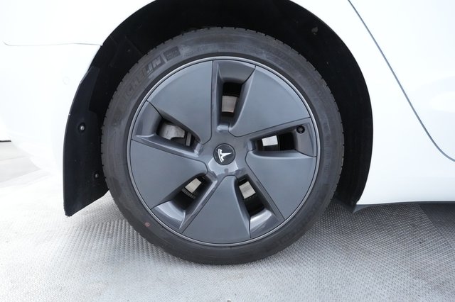 2021 Tesla Model 3 — photo 14 of 23