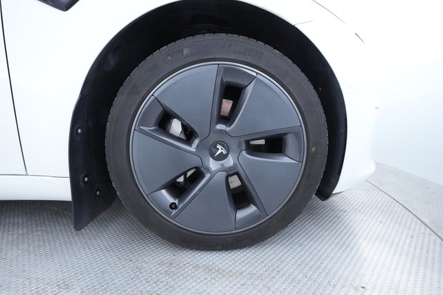2021 Tesla Model 3 — photo 13 of 23