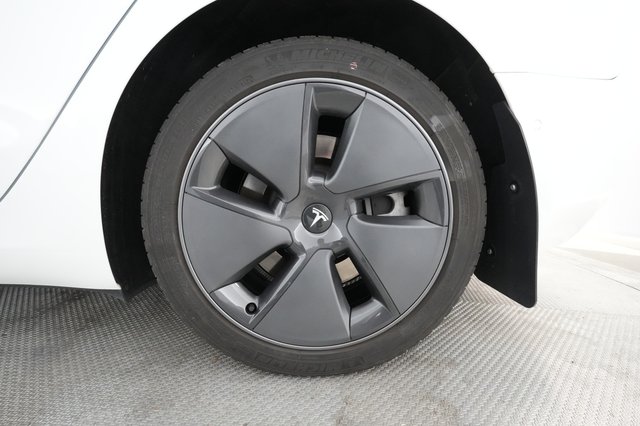 2021 Tesla Model 3 — photo 12 of 23