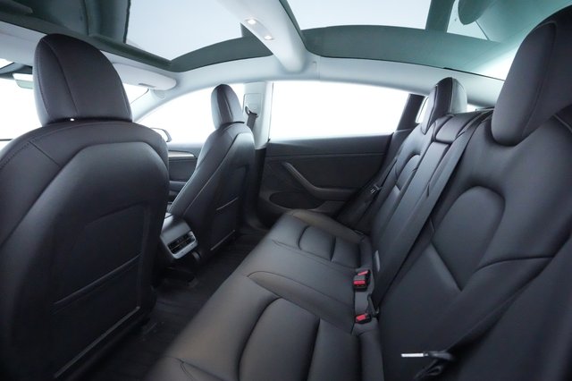 2021 Tesla Model 3 — photo 16 of 23