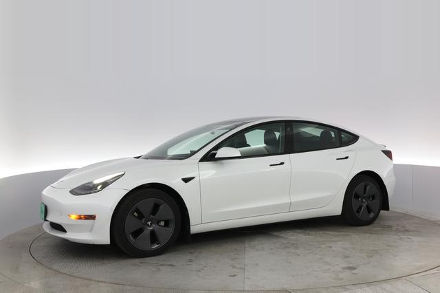 2021 Tesla Model 3 — photo 10 of 23