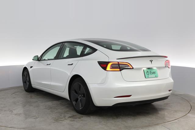 2021 Tesla Model 3 — photo 9 of 23