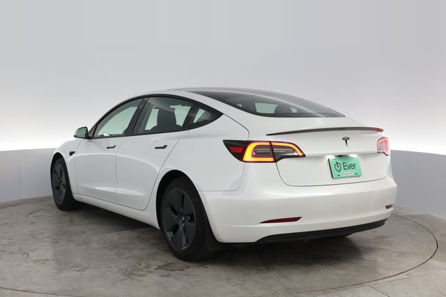 2021 Tesla Model 3 — photo 9 of 23