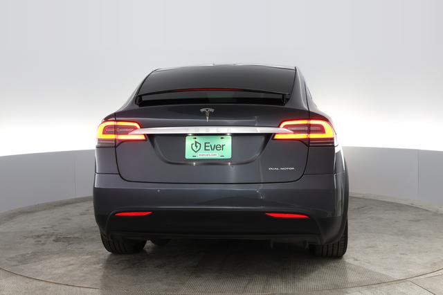 2020 Tesla Model X — photo 9 of 38