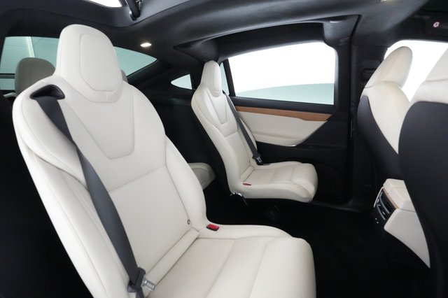 2020 Tesla Model X — photo 4 of 38