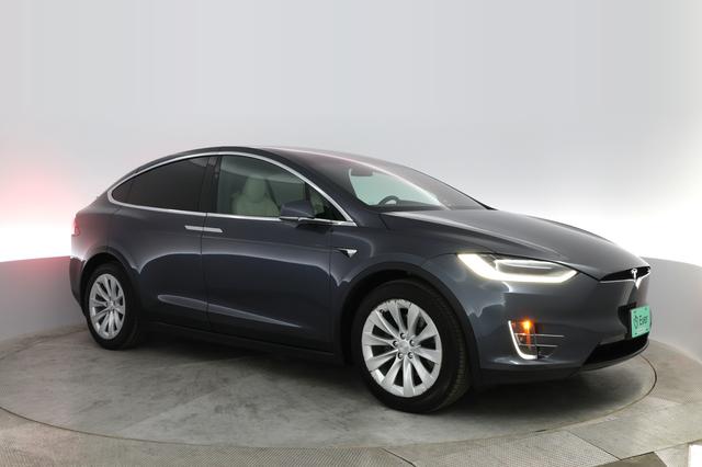 2020 Tesla Model X — photo 8 of 38