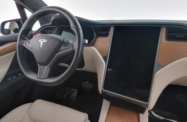 2020 Tesla Model X — photo 3 of 38