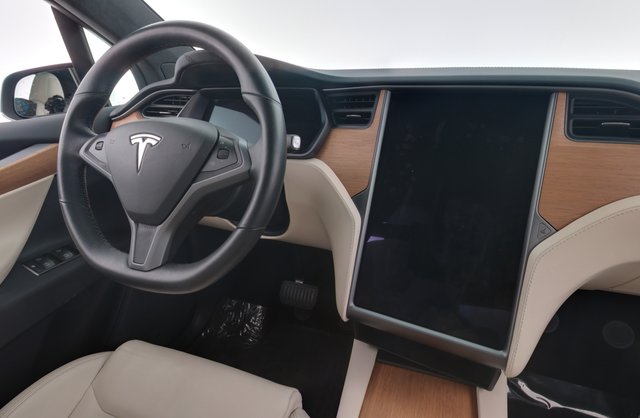 2020 Tesla Model X — photo 3 of 38