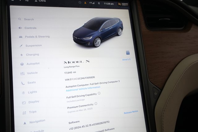 2020 Tesla Model X — photo 5 of 38