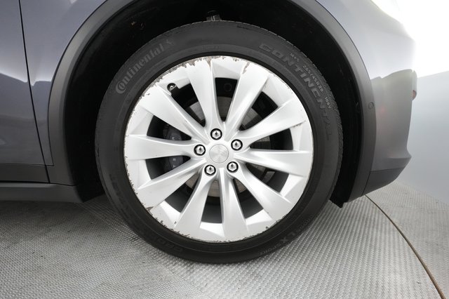 2020 Tesla Model X — photo 14 of 38