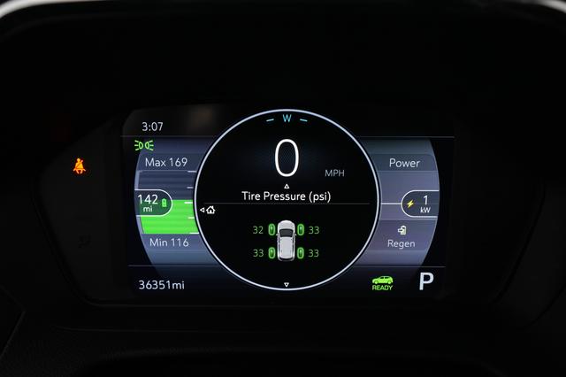 2023 Chevrolet Bolt EUV — photo 4 of 26