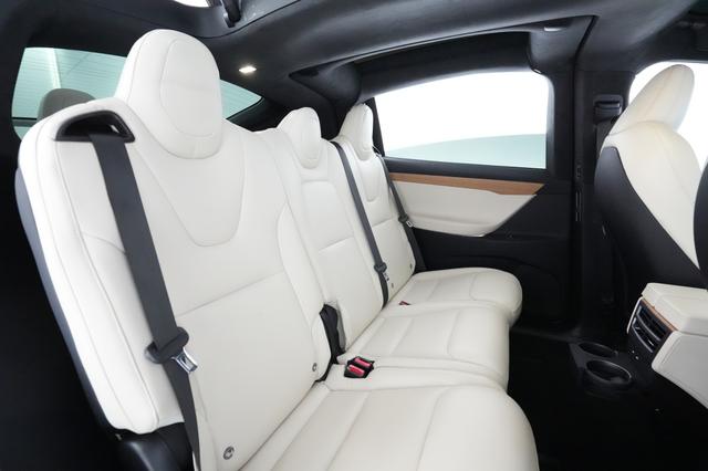 2021 Tesla Model X — photo 4 of 25