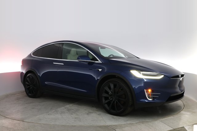 2021 Tesla Model X — photo 11 of 25