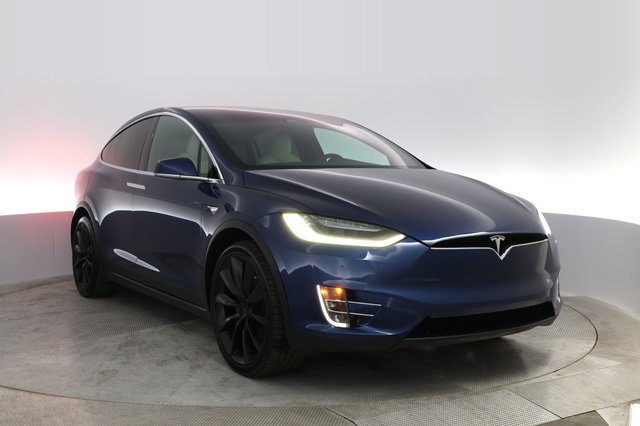 2021 Tesla Model X — photo 14 of 25