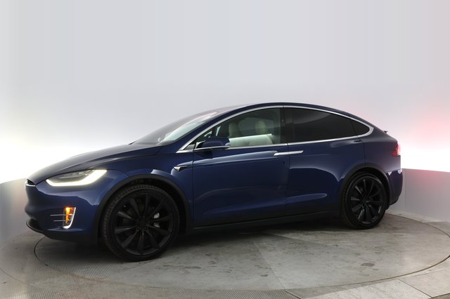 2021 Tesla Model X — photo 12 of 25