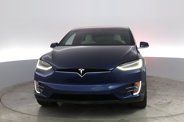 2021 Tesla Model X — photo 13 of 25