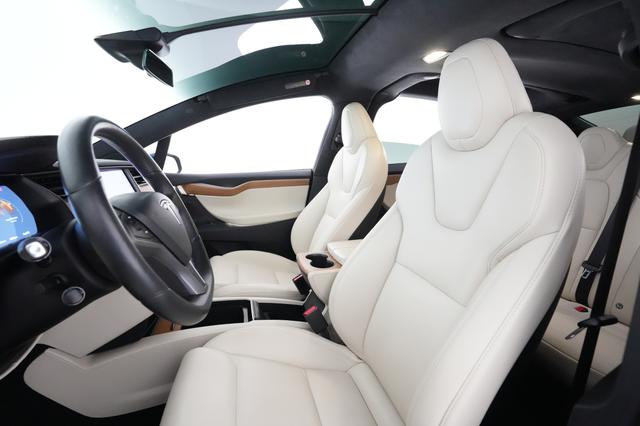 2021 Tesla Model X — photo 3 of 25