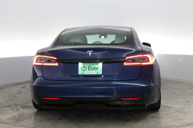 2022 Tesla Model S — photo 14 of 20