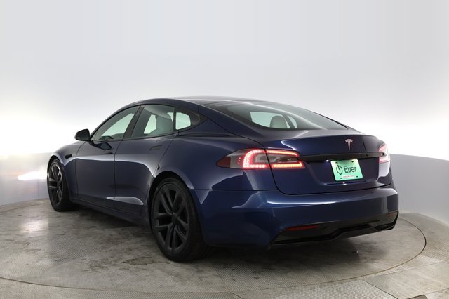 2022 Tesla Model S — photo 9 of 20