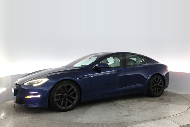 2022 Tesla Model S — photo 10 of 20