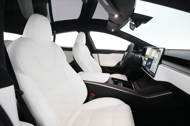 2022 Tesla Model S — photo 18 of 20