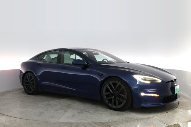 2022 Tesla Model S — photo 11 of 20