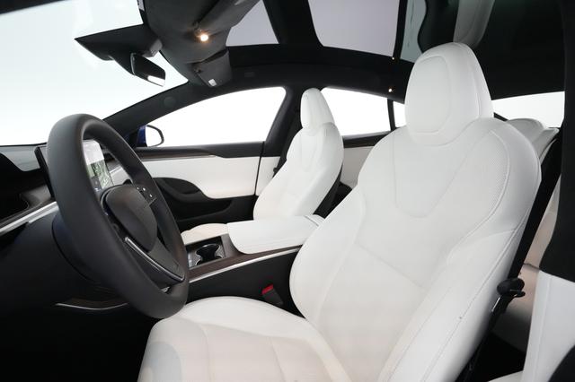 2022 Tesla Model S — photo 3 of 20